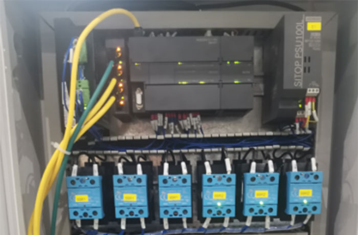 Application of E7-SMART PLC in plastic dehumidification dryer